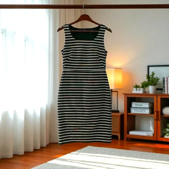 NWOT The limited dress tag size 4 - Picture 1 of 9